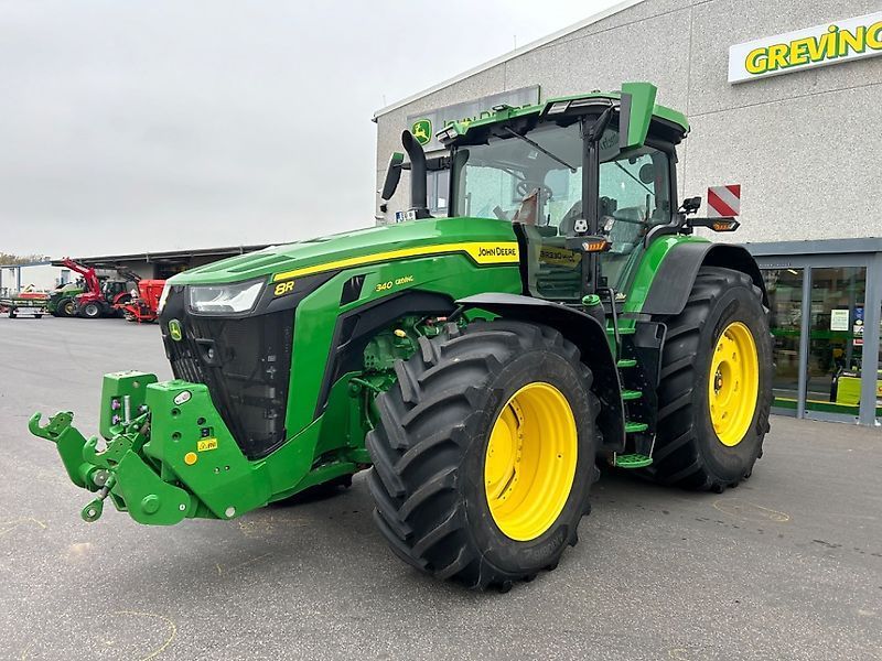 E-FARM: John Deere 8R 340 - Трактор - id FVB6ZUG - 292 950 € - Год выпуска: 2023 - Отработанные часы: 800,Мощьность двигателя: 340,Германия