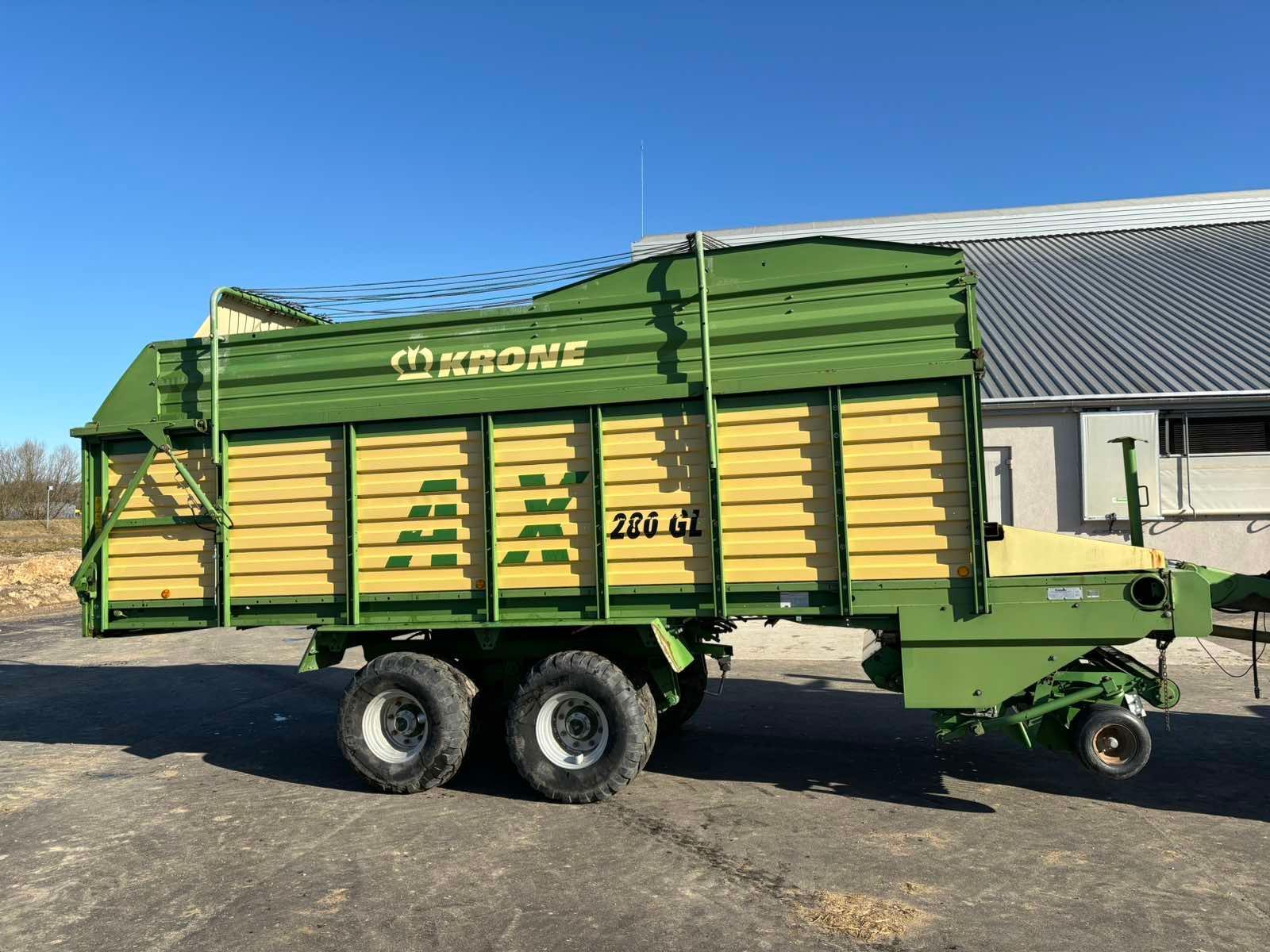 E-FARM: Krone AX 280 GL - Transport du fourrage - id GHIPGYF - 20 500 € - Année: 2010 - Puissance du moteur (chevaux): 100,Lituanie