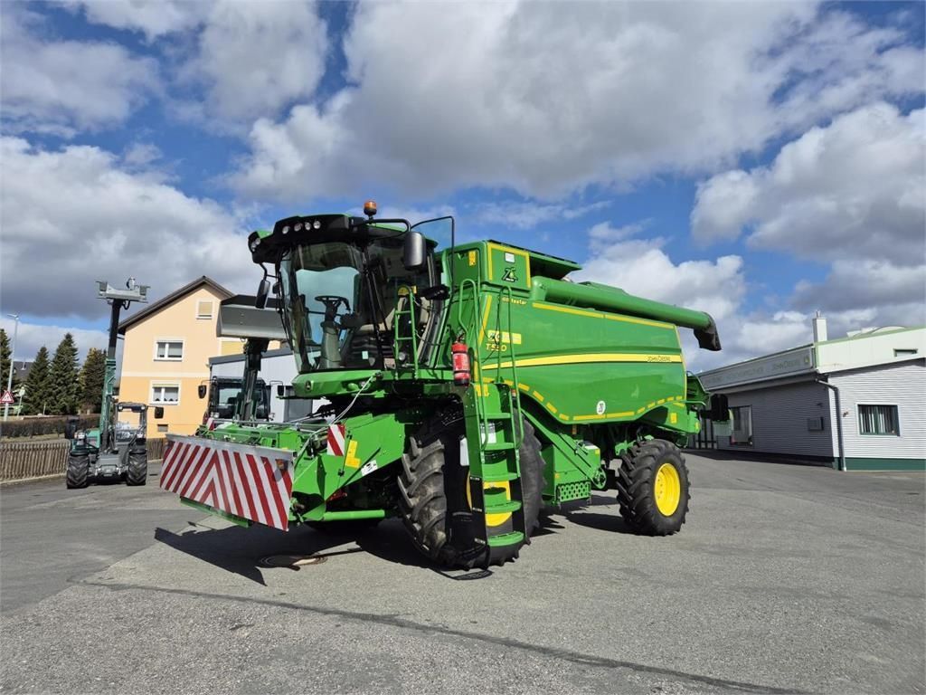 John Deere T 550 Combină de recoltat 180.000 EUR