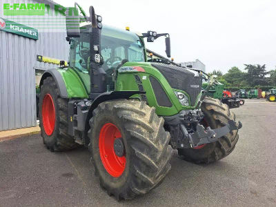 E-FARM: Fendt 724 Vario - Τρακτέρ - id URCVRQ1 - 134.000 € - Χρονία: 2017 - Μετρητής ωρών: 2.900,Ισχύς κινητήρα: 240,Γαλλία