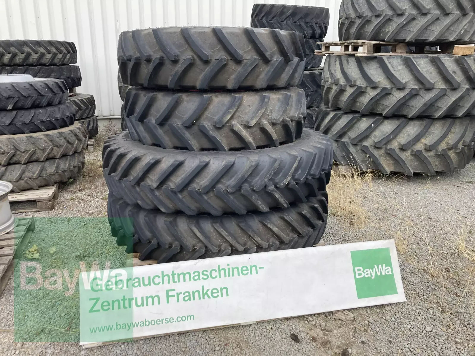 E-FARM: Grasdorf 380/85 r30 & 380/90 r46 fendt 716 scr - Räder und Raupenlaufwerk - id 8CAUSJM - 5.462 € - Deutschland