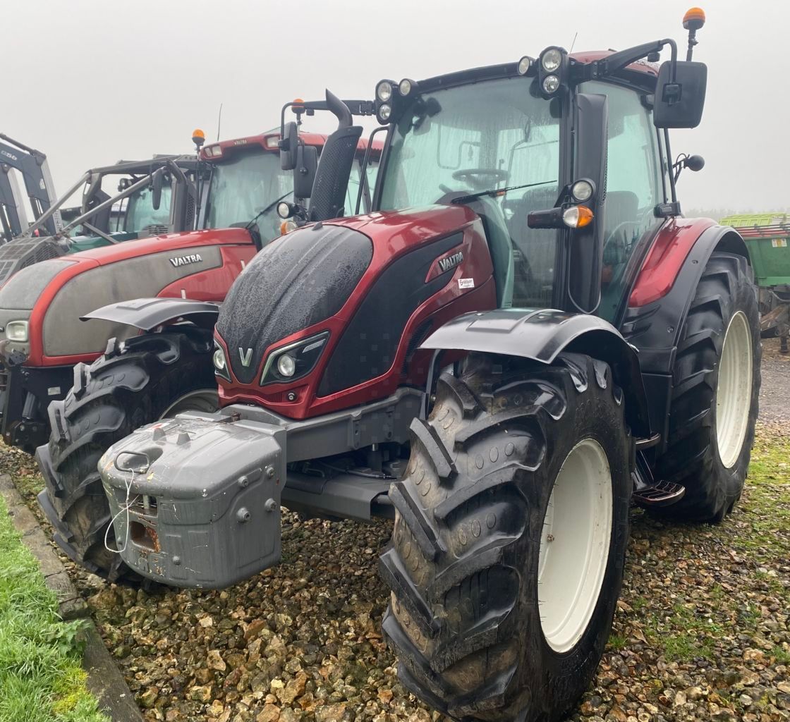 E-FARM: Valtra N154e - Tracteur - id FG5PXVW - 62 500 € - Année: 2016 - Lecture du nombre d'heure: 4 500,Puissance du moteur (chevaux): 155,France