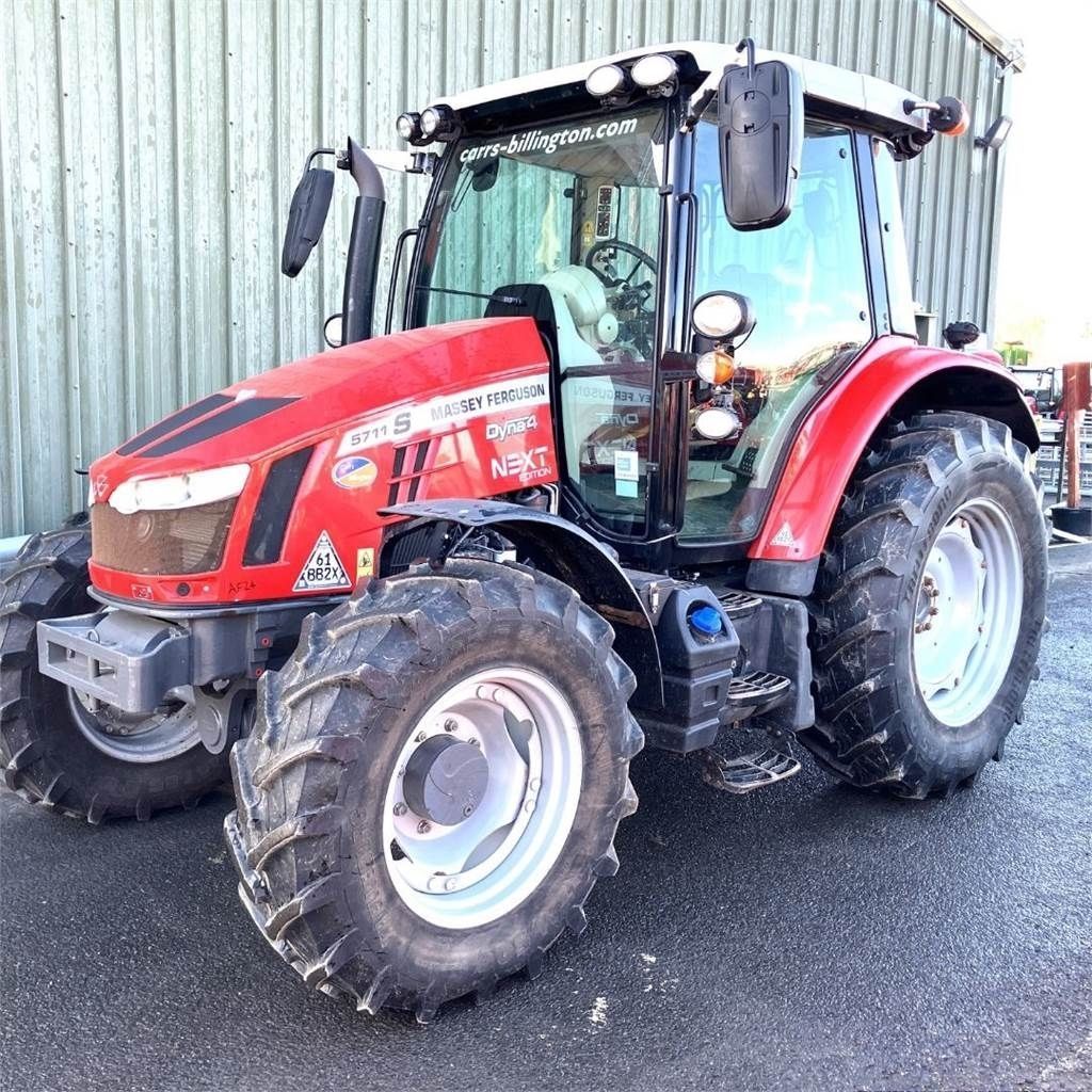 E-FARM: Massey Ferguson 5711 - Traktor - id UTE6AHK - 58 262 € - Rok výroby: 2021 - Hodiny motoru: 1 800,Spojené království