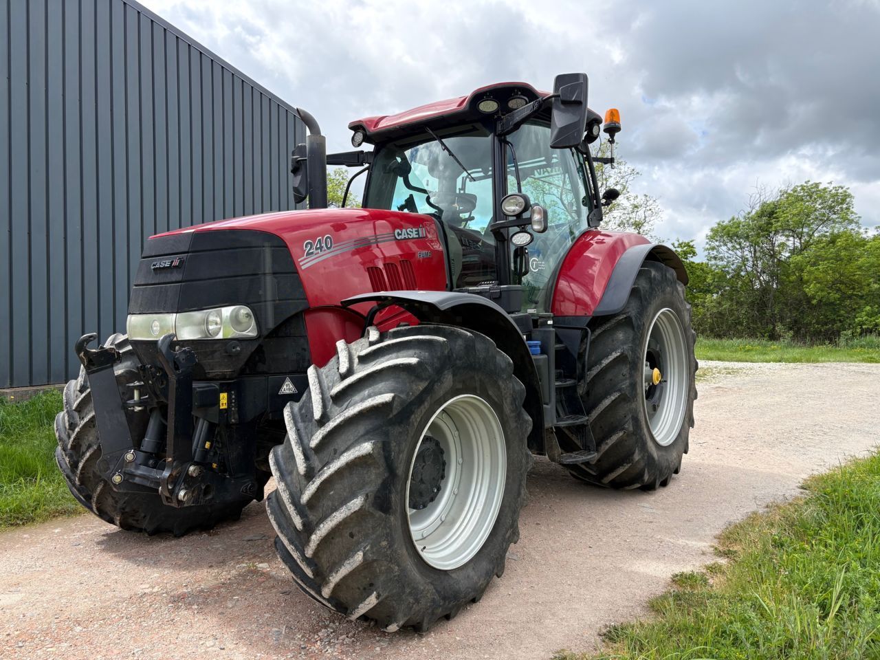 Case IH Puma 240 CVX Traktor 105 000 €