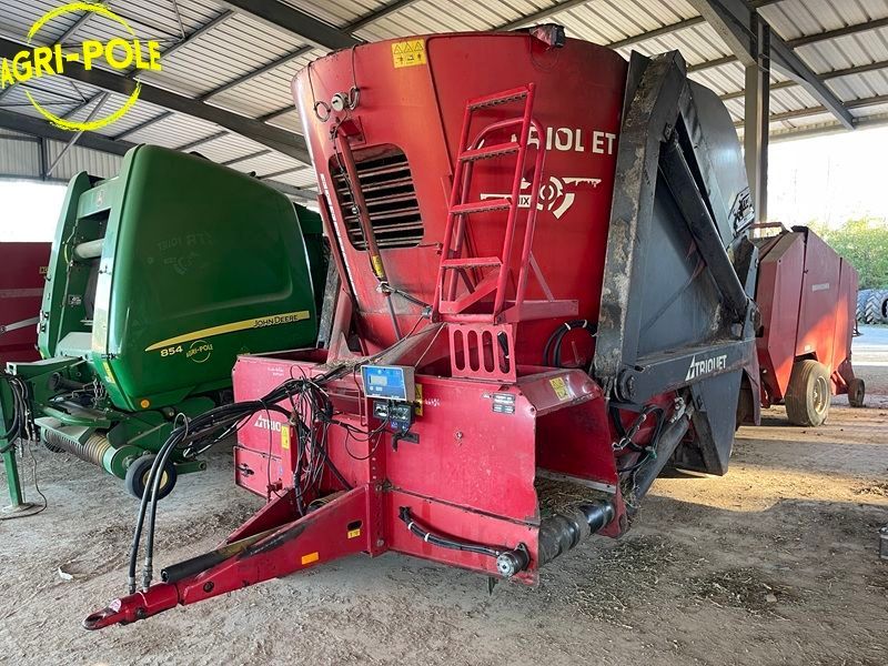 E-FARM: TRIOLIET tm 12 - Futtermischwagen - id JNVDXQJ - 5.500 € - Baujahr: 2006 - Frankreich