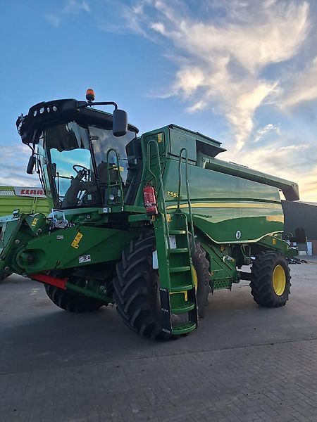John Deere T 550 Combine harvester €118,000