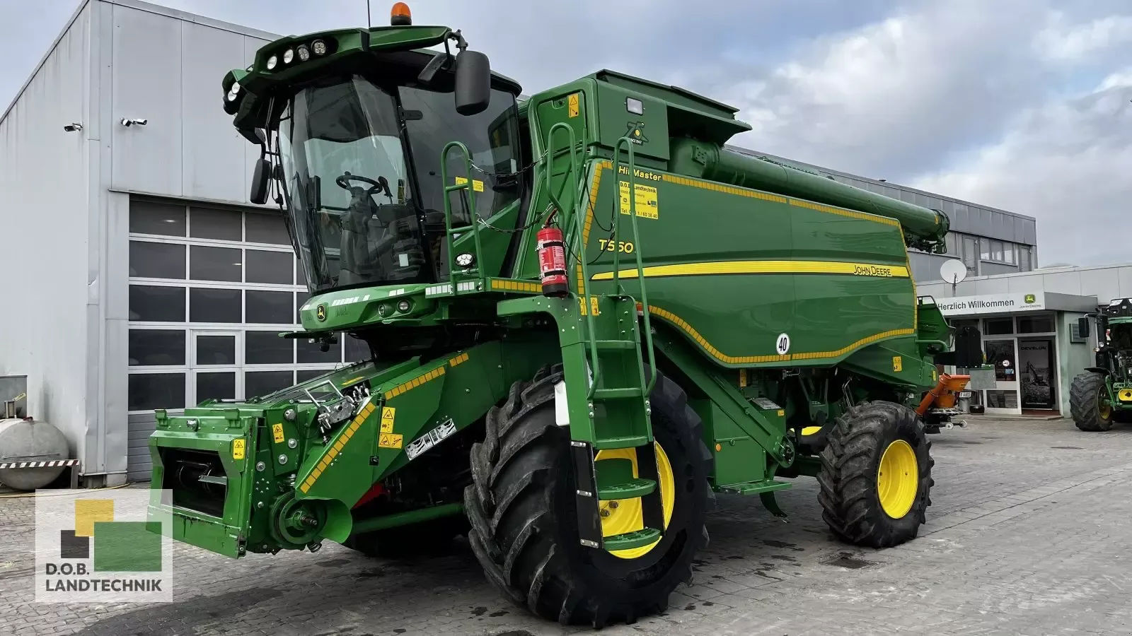 E-FARM: John Deere T 560 i HM - Κομπίνα - id BFVAGEW - Χρονία: 2022 - Μετρητής ωρών: 565,Ισχύς κινητήρα: 389,Γερμανία
