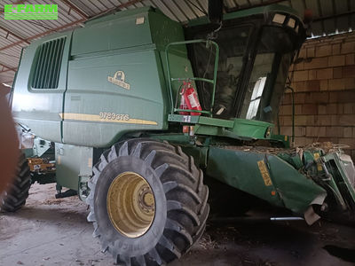 E-FARM: John Deere 9780 CTS - Combine harvester - id IK6P8IG - €42,000 - Year of construction: 2002 - Engine hours: 4,513,Italy