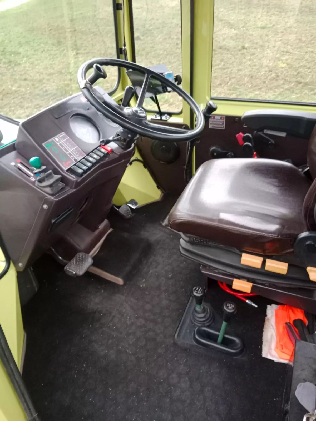 Mercedes-Benz Trac 1000 Traktor 77.000 €