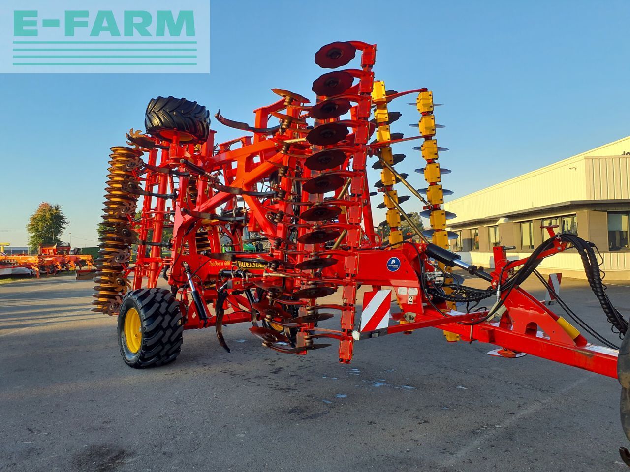 E-FARM: väderstad topdown 600 - Cultivateur - id GDIRCQZ - 99 000 € - Année: 2022 - France