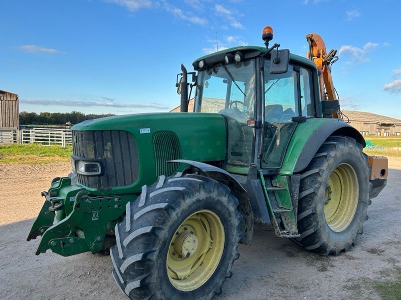 John Deere 6820 Trattore 28.000 €