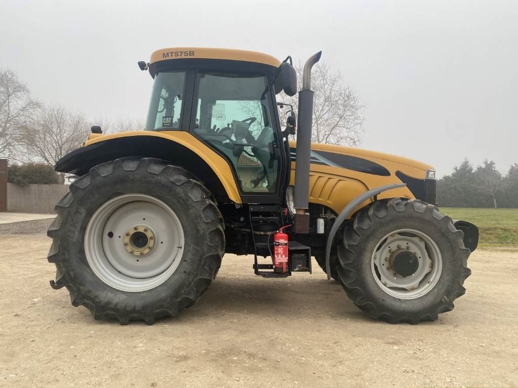 E-FARM: Challenger MT575B - Tractor - id 4THFGCC - €32,107 - Year of construction: 2008 - Engine hours: 9,850,Engine power (HP): 168,Hungary