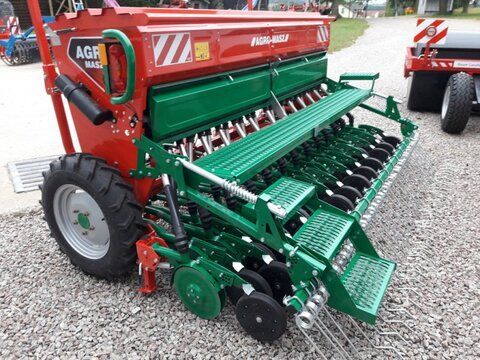 E-FARM: AGRO-MASZ sr300 - Drillmaschine - id J9AEXNQ - Baujahr: 2023 - Deutschland