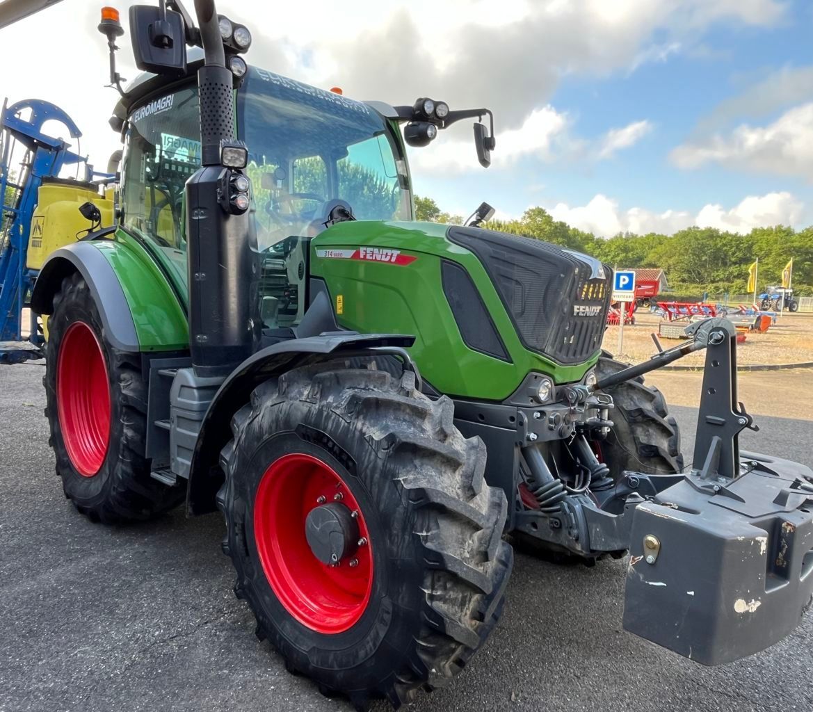 E-FARM: Fendt 314 Vario - Traktor - id SVRJTZH - 89.200 € - Baujahr: 2024 - Abgelesene Motorstunden: 1.370,Motorleistung (PS): 140,Frankreich