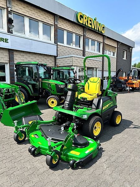 E-FARM: John Deere 1570 - Cosechadora - id UJLWEUV - 33.850 € - Año: 2025 - Horas: 1,Potencia del motor: 31,Alemania