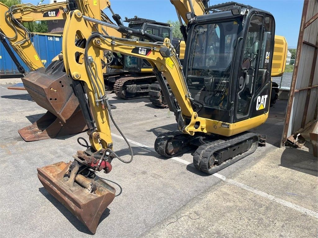 Caterpillar 301.7 d * 2 extra lines * 3 buckets Mini-pelle 17 000 €