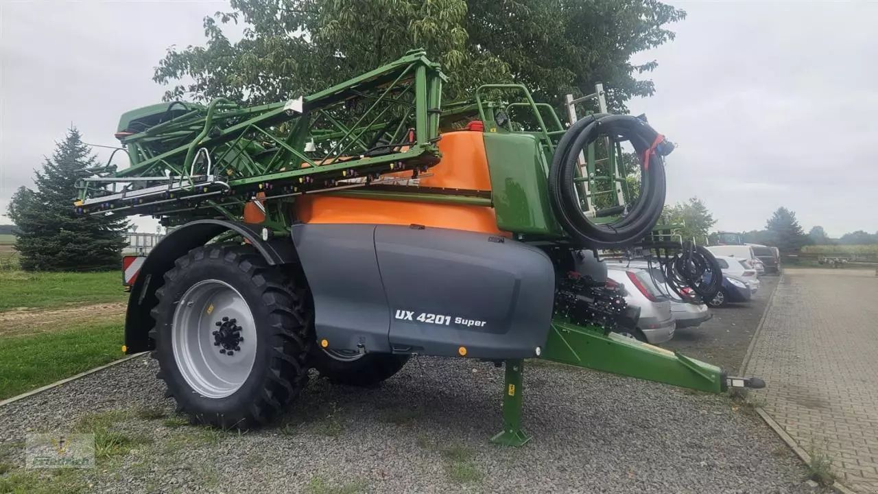 E-FARM: Amazone ux 4201 super - Parts - id D5NVFGU - €109,000 - Year of construction: 2023 - Germany