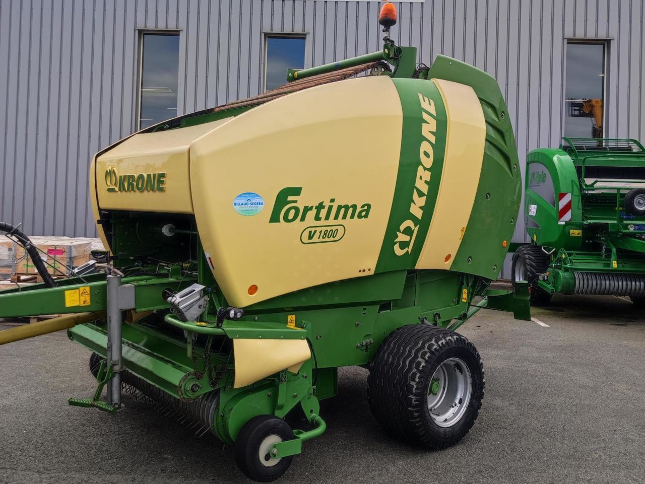 E-FARM: Krone Fortima V 1800 - Presse à balles - id UCUMVDQ - 14 500 € - Année: 2012 - Balles produites: 13 500,France