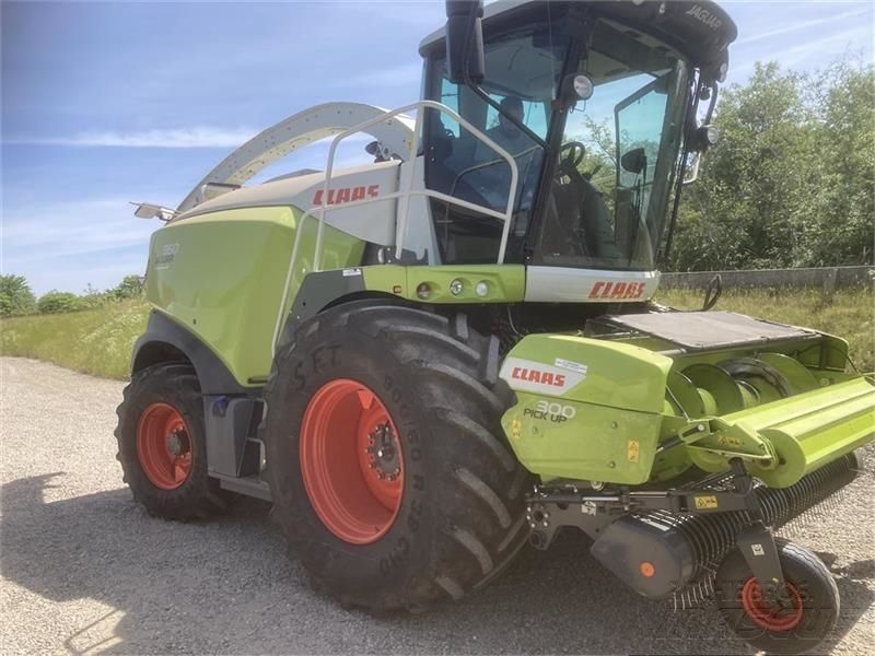 E-FARM: Claas Jaguar 950 - Самоходный кормоуборочный комбайн - id PZJGEXD - 207 817 € - Год выпуска: 2018 - Отработанные часы: 2 560,Мощьность двигателя: 585,Дания