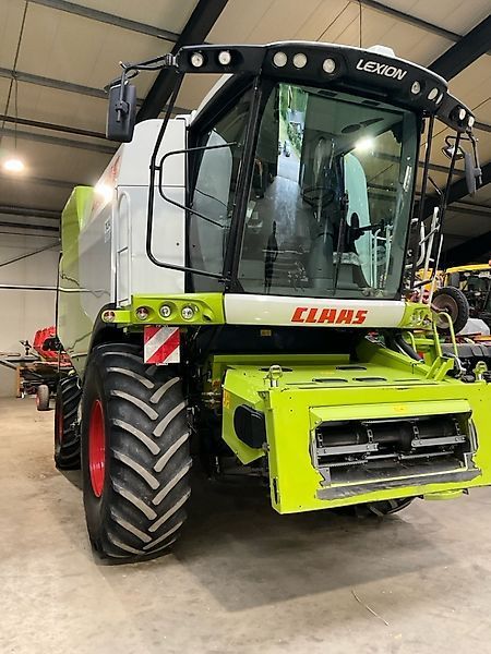 E-FARM: Claas Lexion 520 - Mähdrescher - id K7FBPII - 65.750 € - Baujahr: 2005 - Abgelesene Motorstunden: 4.172,Motorleistung (PS): 260,Deutschland