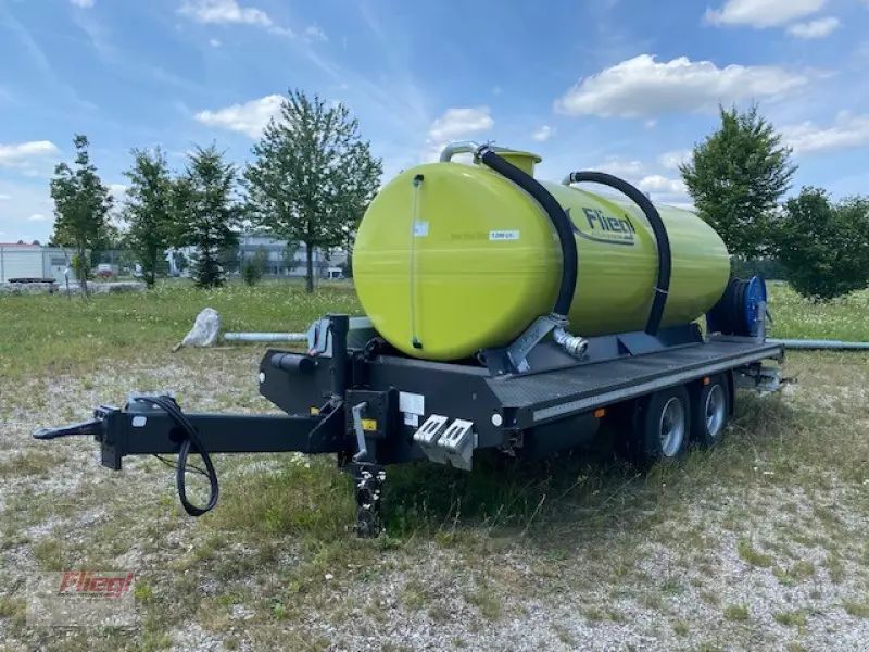 E-FARM: Fliegl wfw 7000l poly line tandem 80 km/h - Autre mélangeuse - id 2LNJPME - 37 500 € - Année: 2024 - Allemagne
