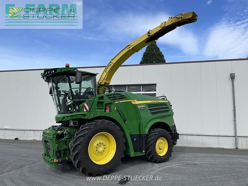 E-FARM: John Deere 8200 - Selvkørende grønthøster - id NBABNTT - 279.000 € - Produktionsår: 2018 - Motortimer: 377,Tyskland