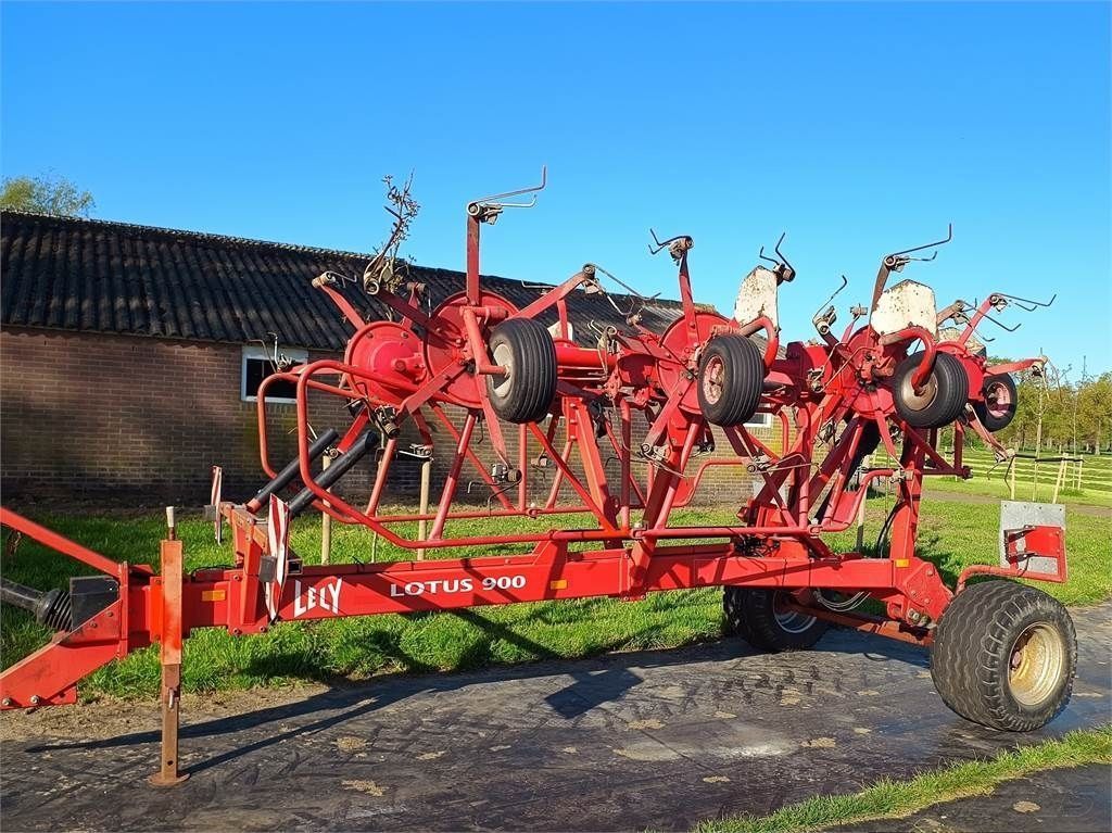 E-FARM: Lely Lotus 900 - Tedder - id SGD5EIU - €9,700 - Year of construction: 2010 - Netherlands