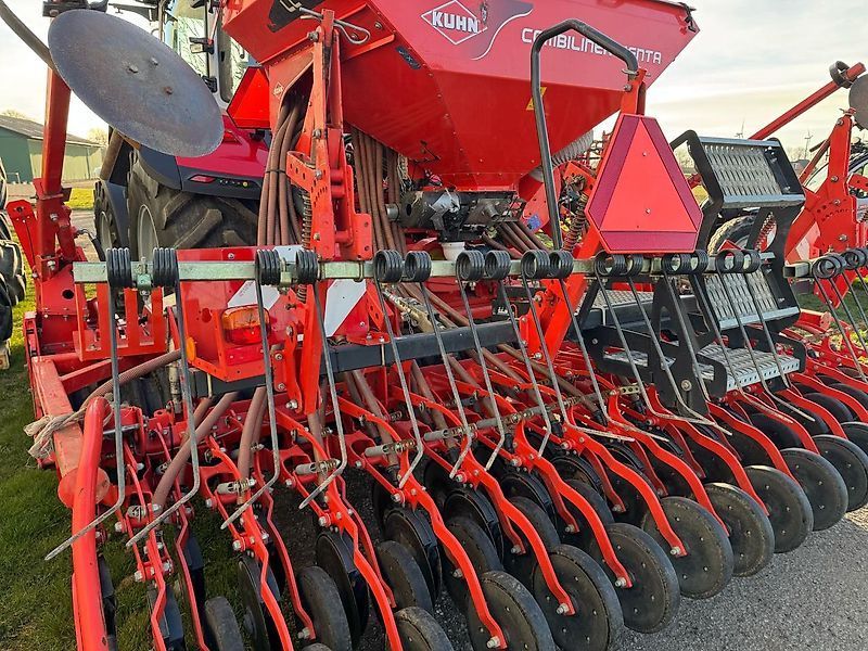 E-FARM: Kuhn venta lc 400 - Vetőgép - id ZBIGBTC - 14 006 EUR - Gyártási év: 2010 - Dánia