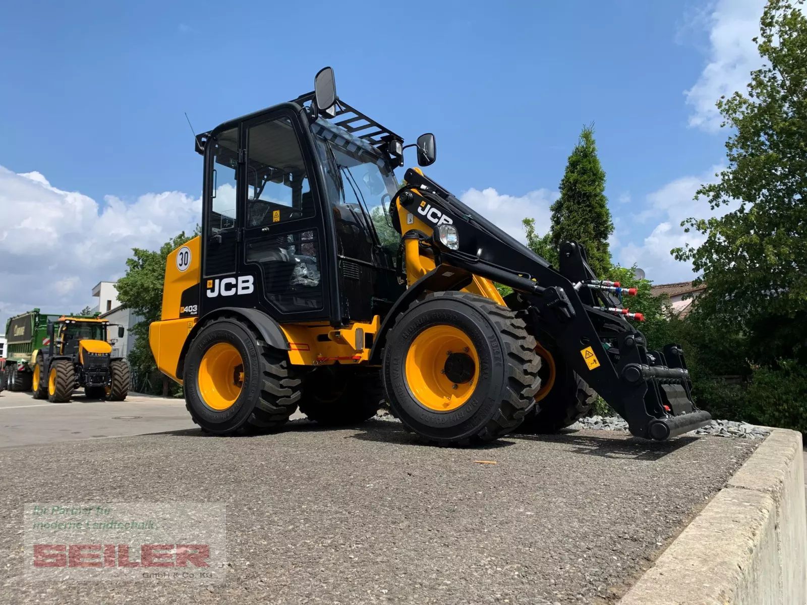 E-FARM: JCB 403 agri plus 50ps vollkabine - Teleskopradlader - id 5IXGNF9 - 43.903 € - Baujahr: 2023 - Abgelesene Motorstunden: 250,Motorleistung (PS): 50,Deutschland