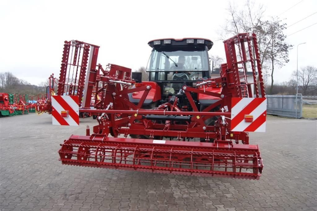 E-FARM: lupus 5-częściowa brona zębowa z wałem strunowym - Presa și role - id DHRQLLP - 6.076 EUR - Anul: 2023 - Polonia