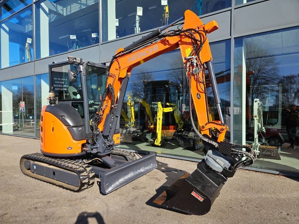 Hitachi zx 33 u-5a Mini excavator €24,082