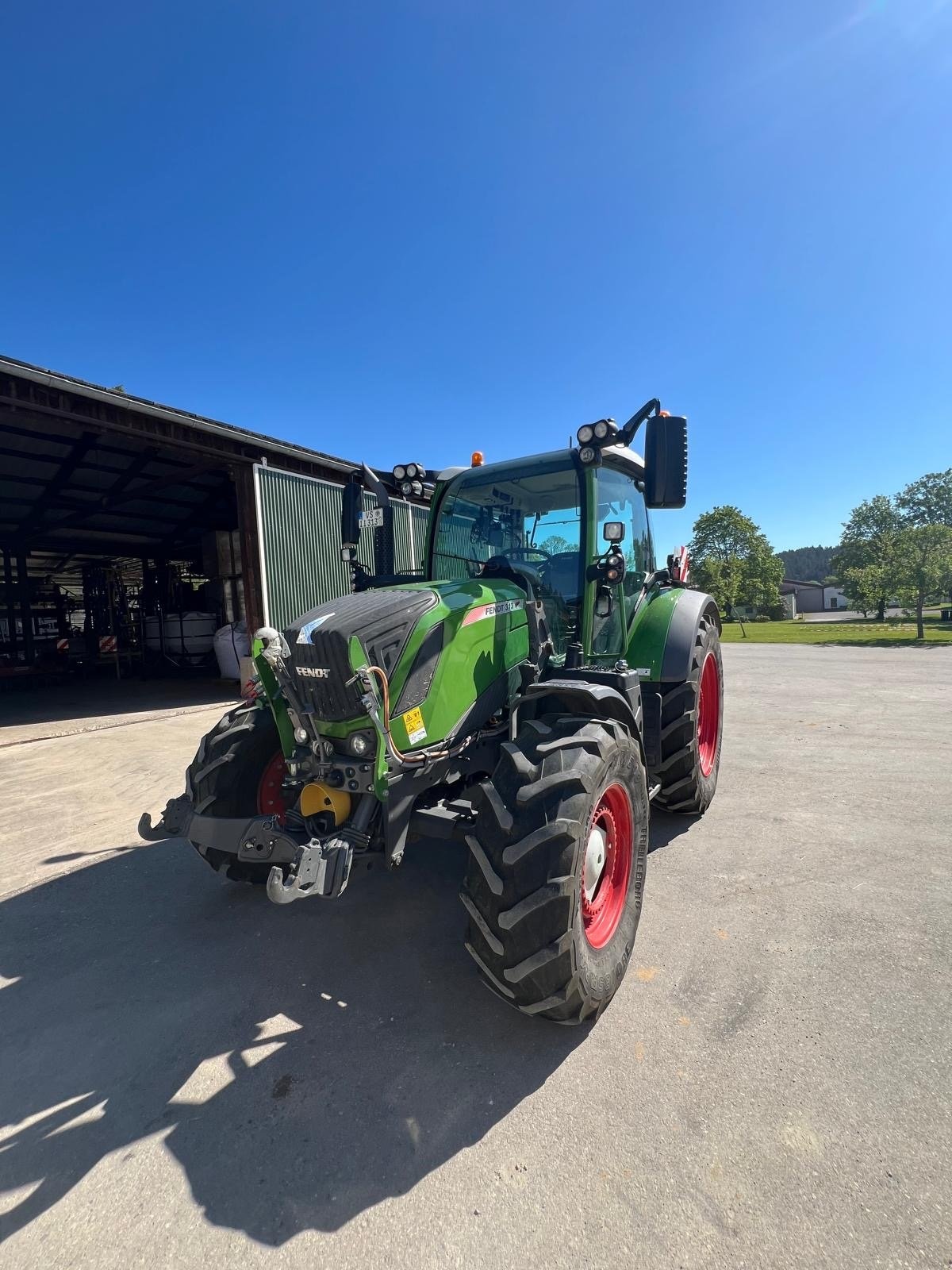 Fendt 313 Vario tractor €98,000