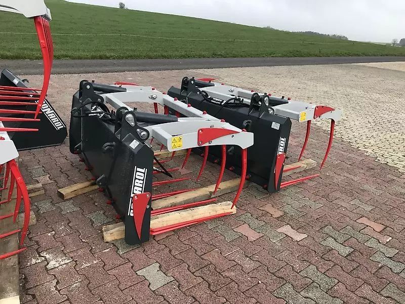 E-FARM: sonarol mistgabel mit greifer für euro-sw 1,80 - 2,40m krokodilgebiss - Anbaugerät - id GS1NF9U - 1.303 € - Deutschland
