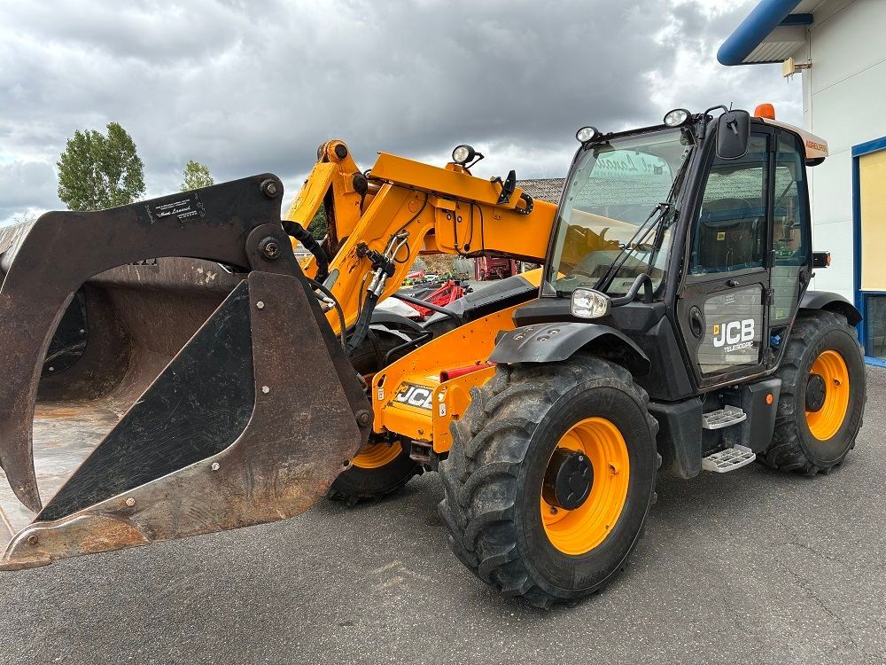 E-FARM: JCB 536-60 AGRI Super - Telehandler - id BU3SVH2 - €42,000 - Year of construction: 2015 - Engine hours: 7,368,France