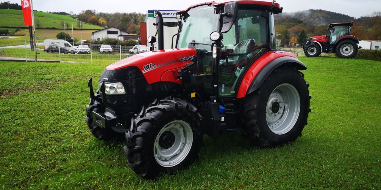 E-FARM: Case IH Farmall 100 - Traktor - id SUBYCCH - Rok produkcji: 2024 - Motogodziny: 3,Moc silnika: 100,Francja