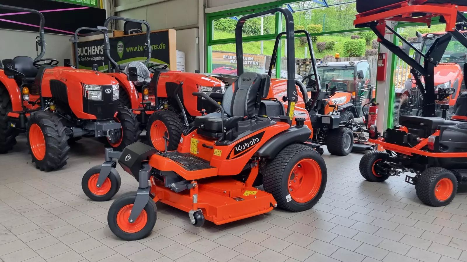 E-FARM: Kubota zd1211 - Tondeuse - id BEW4DIS - 17 900 € - Année: 2025 - Allemagne