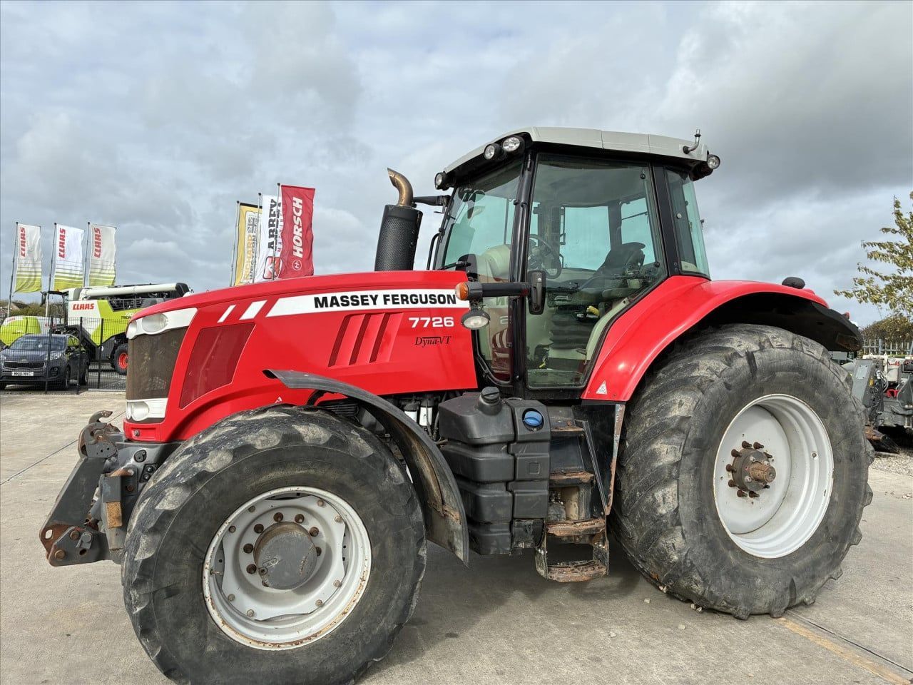 Massey Ferguson 7726 Traktor 48.568 €