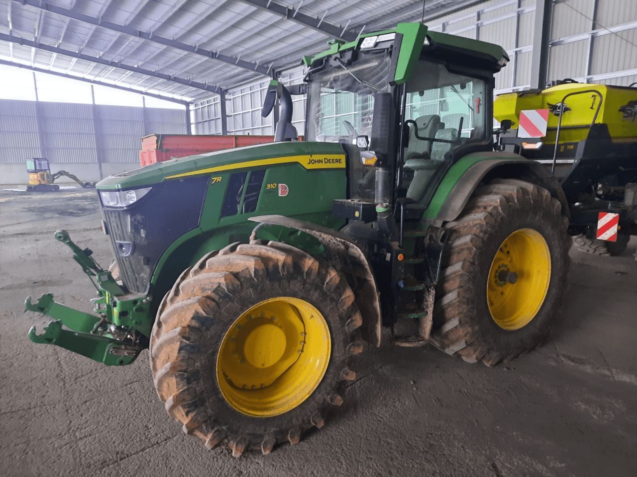 E-FARM: John Deere 7R 310 - Traktor - id EPIIBRT - 246.000 € - Baujahr: 2022 - Abgelesene Motorstunden: 1.100,Motorleistung (PS): 310,Frankreich