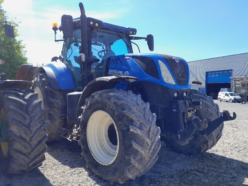 New Holland T7.230 Tractor €70,000