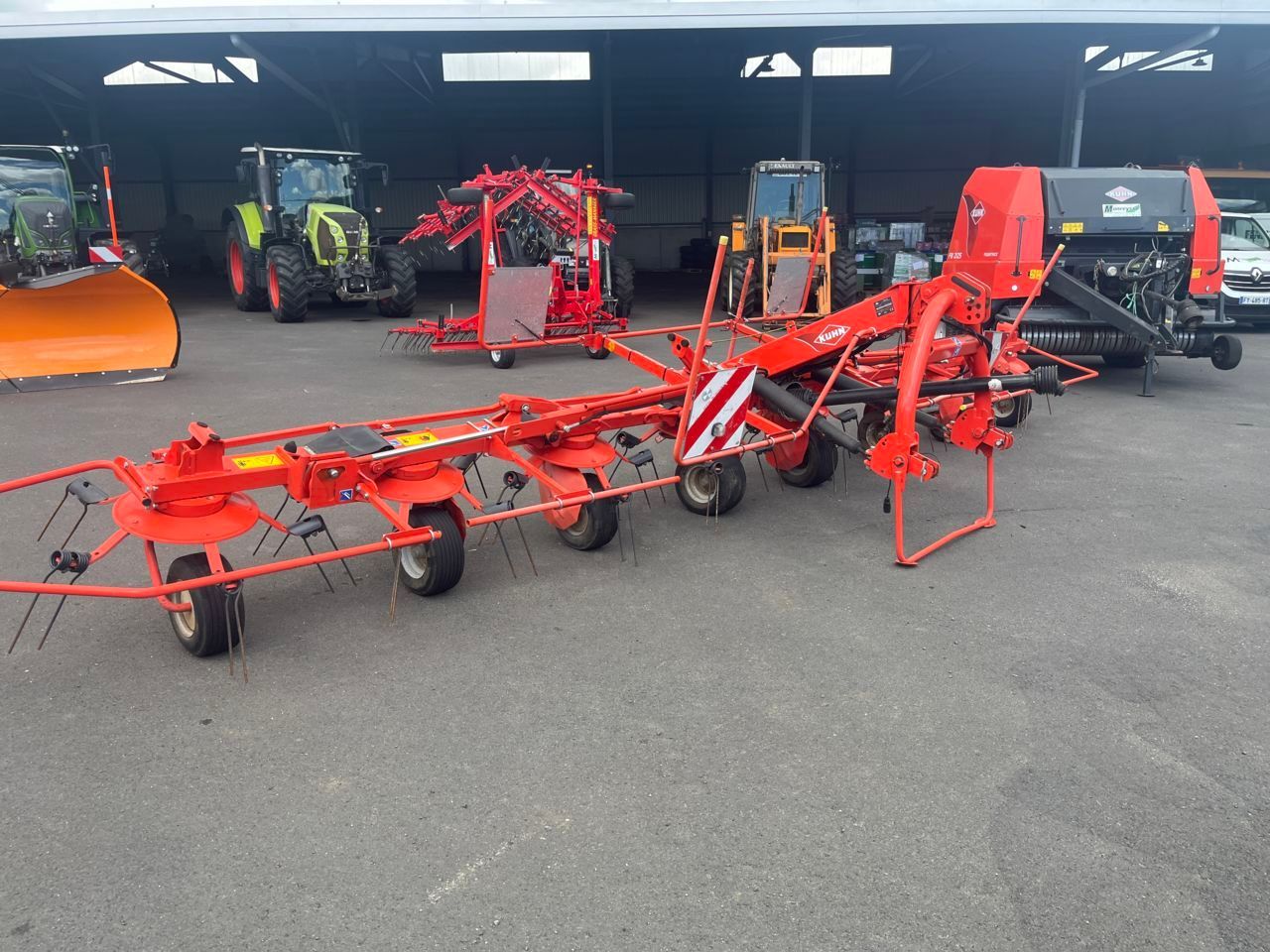 Kuhn GF 7902 Tedder €8,200
