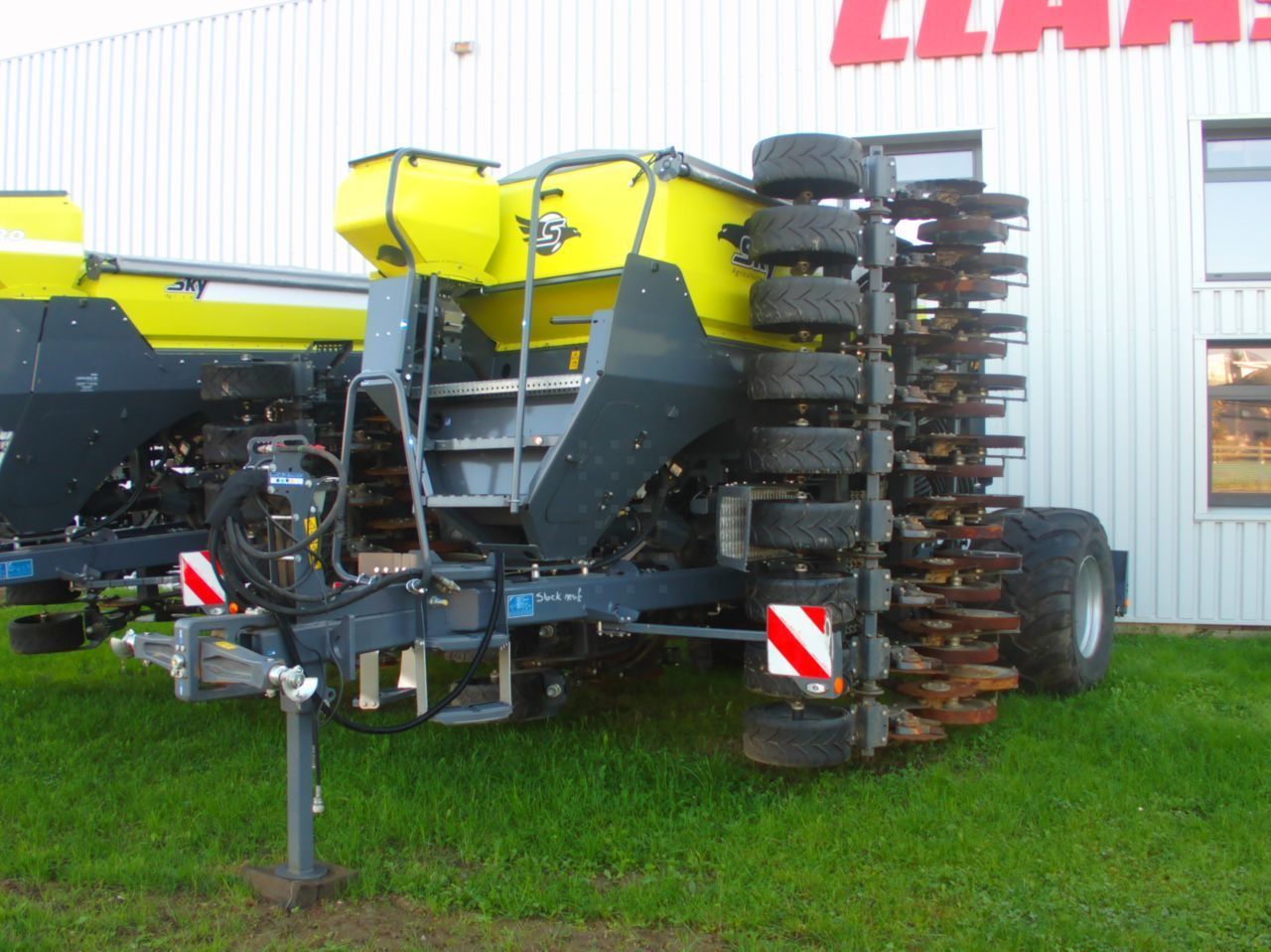 E-FARM: Sky easydrill w6020 fertisem hd - Semoir direct - id HL2UVE9 - 117 000 € - Année: 2023 - France
