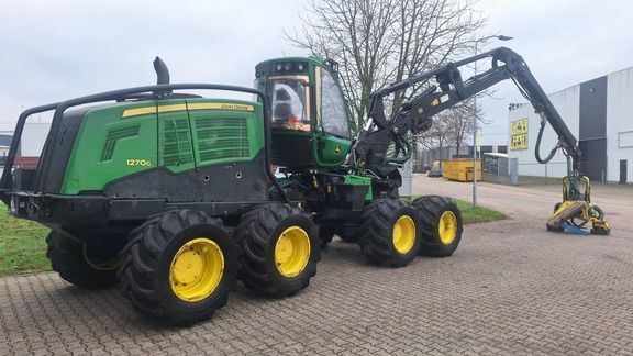 John Deere 1270 G Forestry harvester