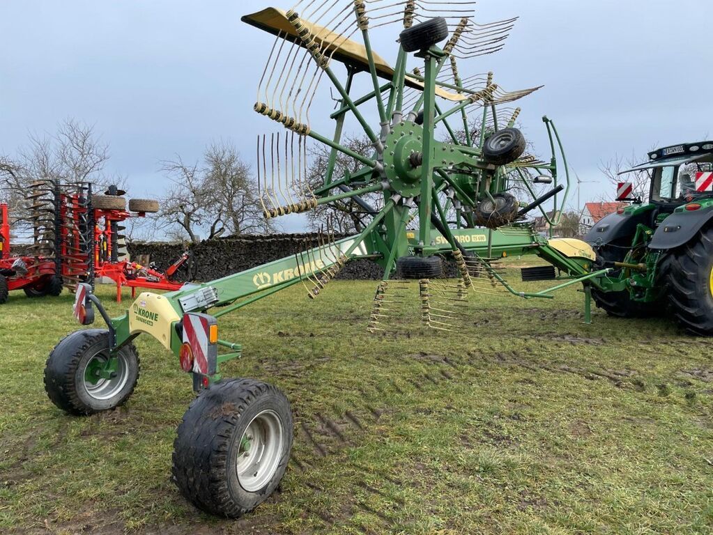 E-FARM: Krone Swadro TS 680 - Karuzelowy przetrząsacz do siana - id KT5MKKG - 16 400 € - Rok produkcji: 2019 - Niemcy