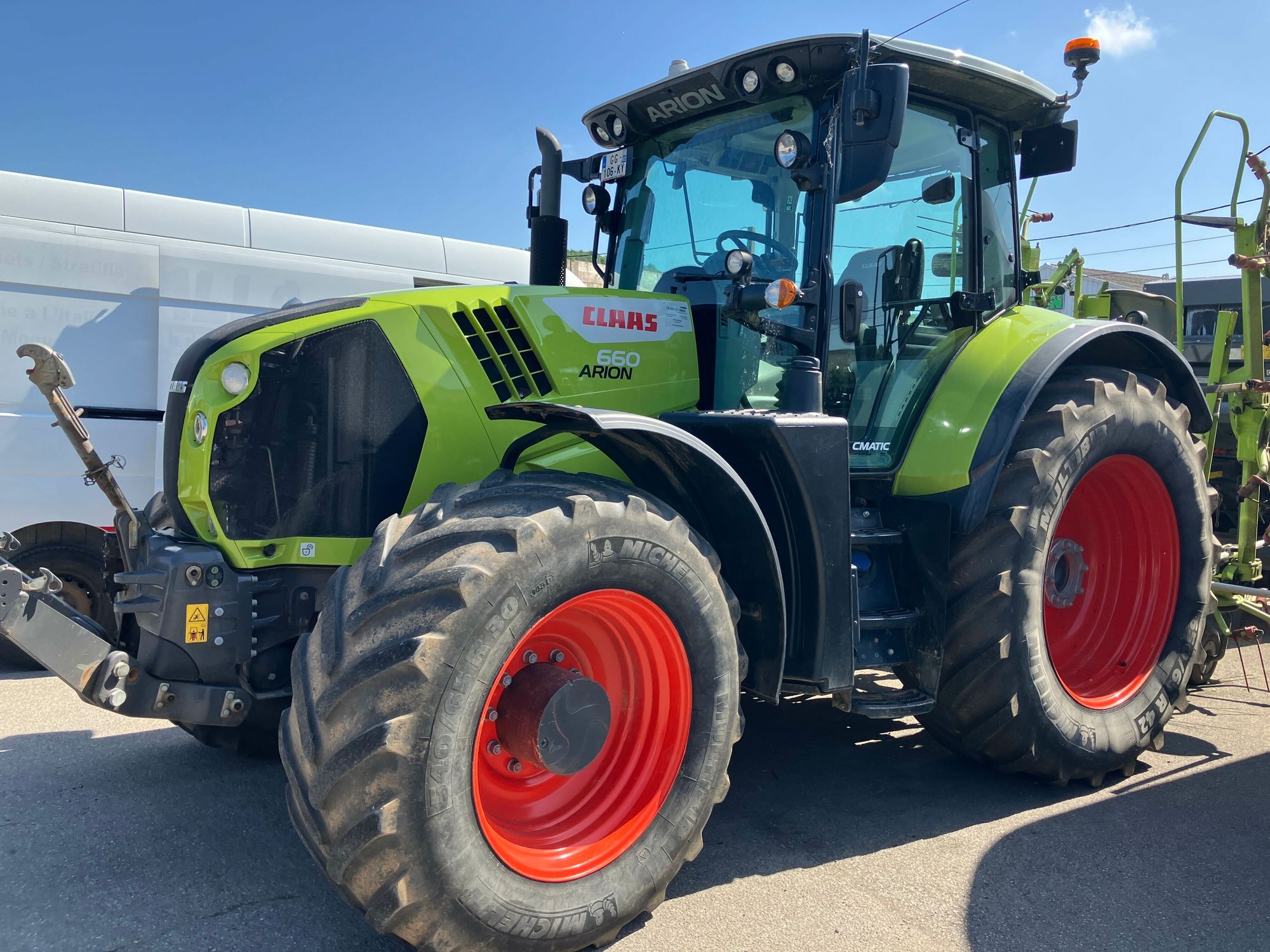 E-FARM: Claas Trion 660 - Trattore - id 1SA6ADR - 95.000 € - Anno di costruzione: 2022 - Ore: 3.621,Potenza del motore: 205,Francia