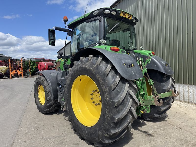 E-FARM: John Deere 6215 R - Traktor - id EFXJXKV - 53 440 € - Rok produkcji: 2017 - Motogodziny: 9547,Moc silnika: 214,Zjednoczone Królestwo