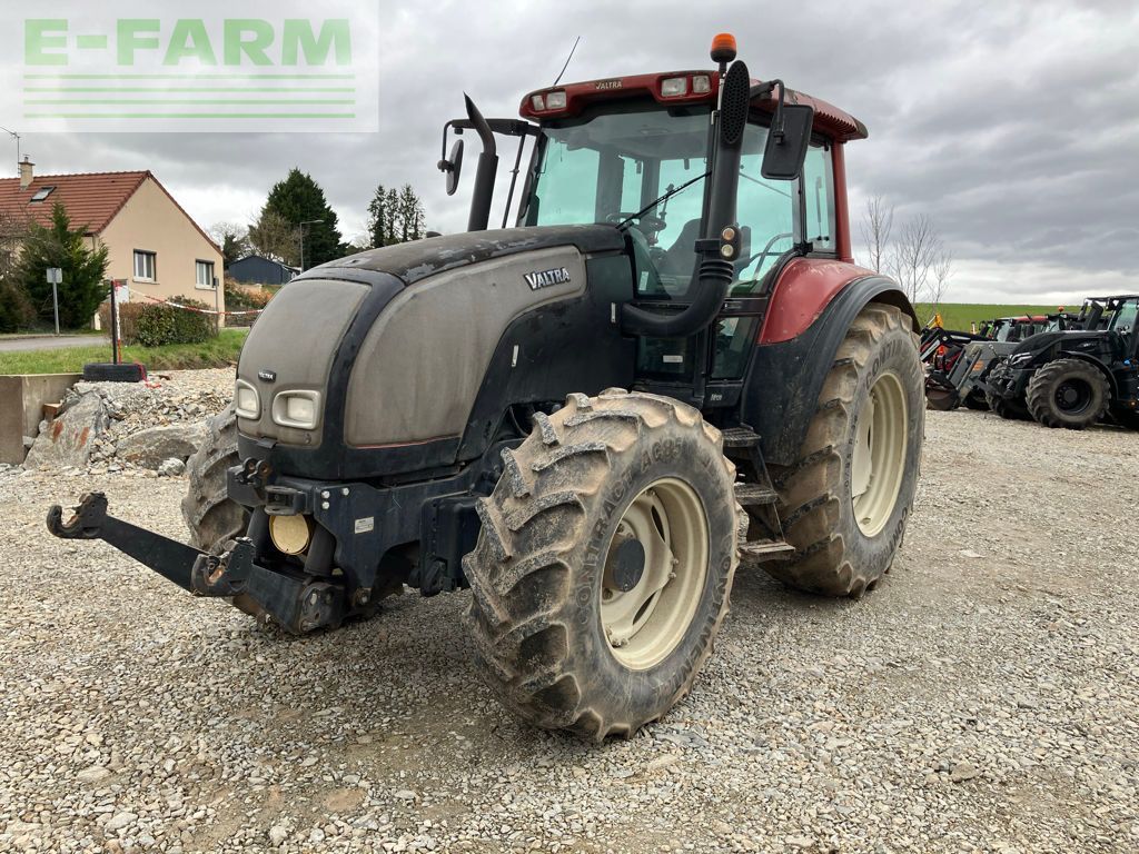 Valtra M 130 Traktor 30.000 €