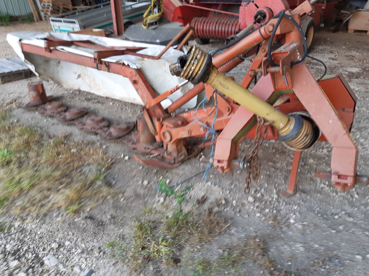 E-FARM: Kuhn gmd 600 - Segadora - id 87DYHAV - Año: 1996 - Francia