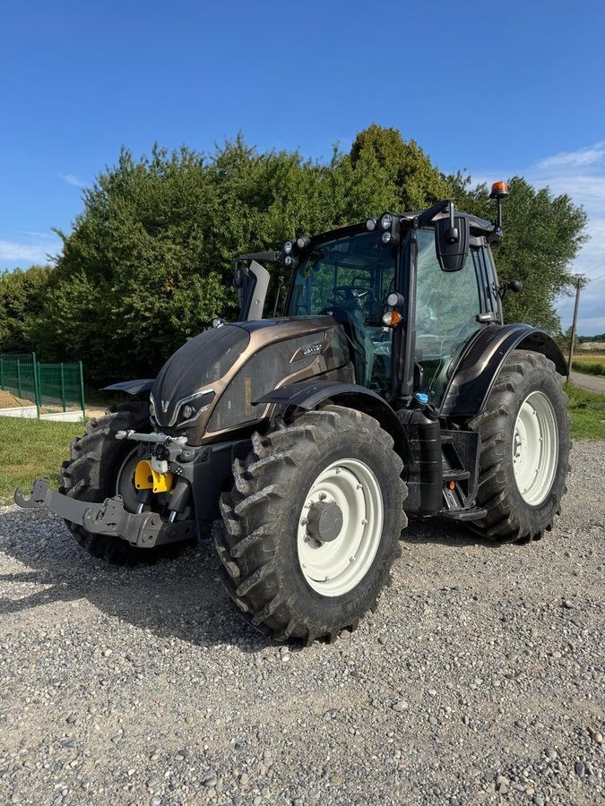 E-FARM: Valtra N135 Direct - Trattore - id QKLXCBJ - Anno di costruzione: 2022 - Ore: 580,Potenza del motore: 135,Francia