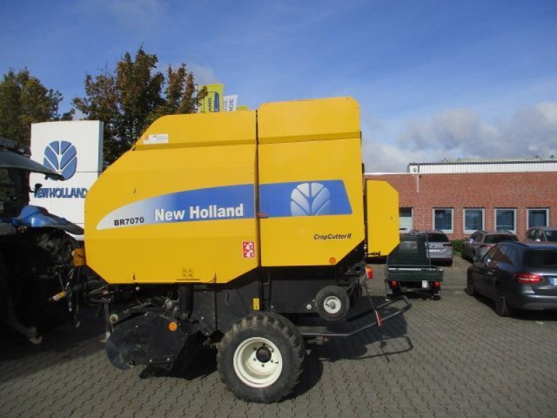 New Holland BR7070 Raffer baler 16.387 €