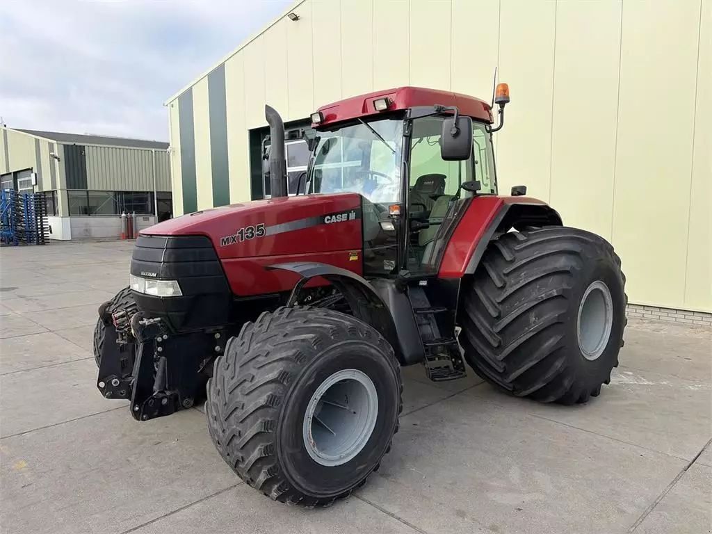 Case IH MX 135 Tractor